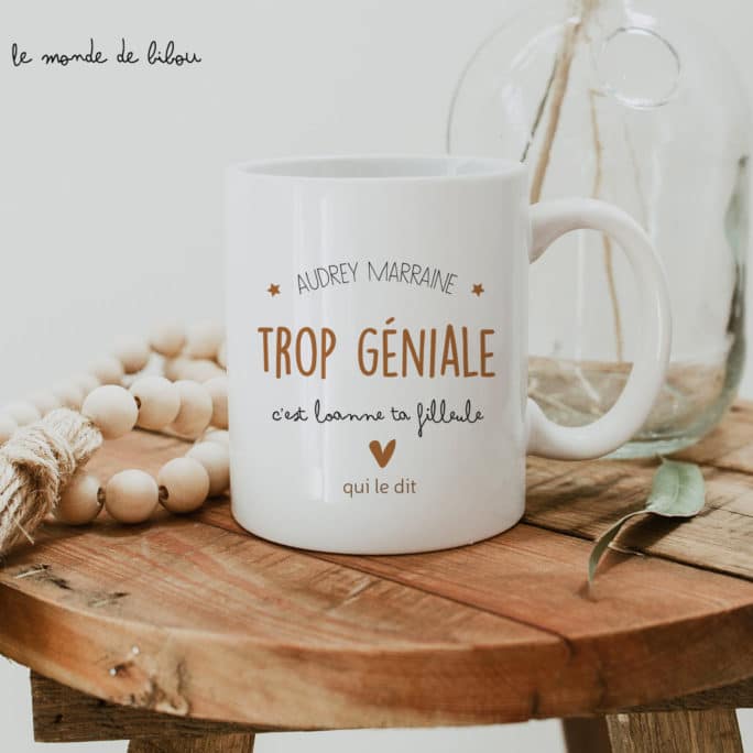 Mug cadeau personnalisé “Géniale marraine”