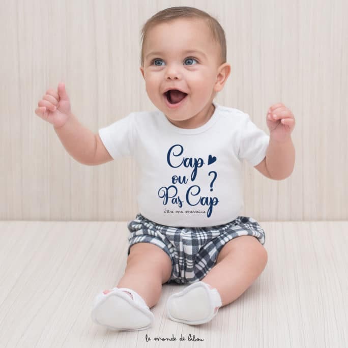 T-shirt bébé cap ou pas cap d'être ma marraine ?