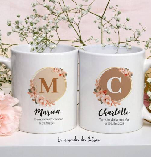 Mug personnalisé Initiale couronne de fleurs